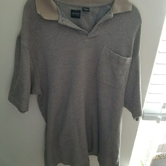 Arrow Other - Men's knit polo with pocket.